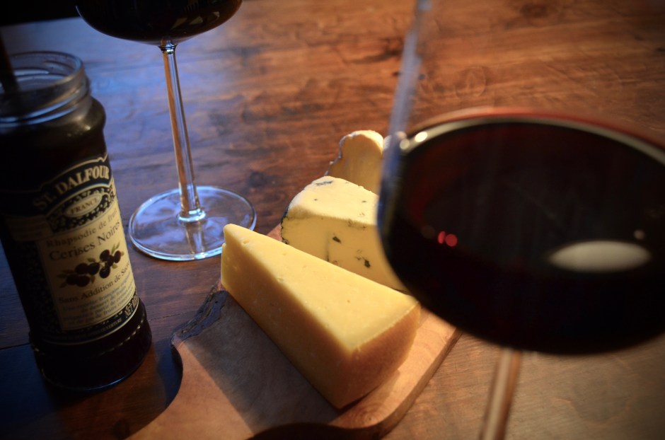 Juustoläjä ja Tarapaca-tönikkä.